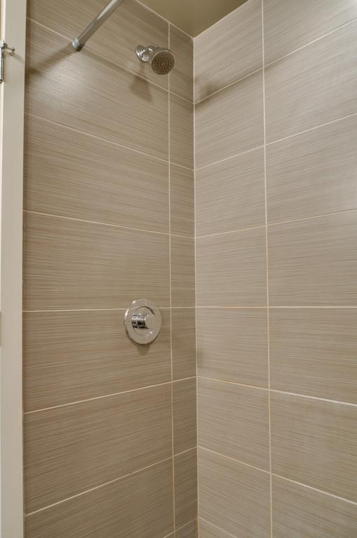 Hotel Nuvo For 3*